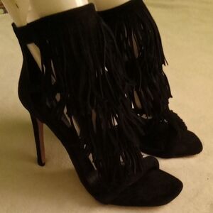 Elegant Steve Madden Black Fringe (Fringly) Heels, Sz 9